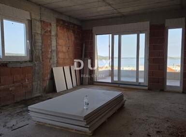 Trosoban stan, Šibenik, Žaborić, prodaja, 360000 €, 89 m2