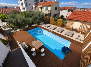 Kuca, Vodice, prodaja, 850000 €, 450 m2