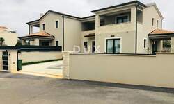 Kuca, Poreč, prodaja, 550000 €, 160 m2