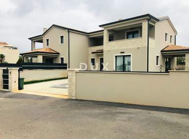 Kuca, Poreč, prodaja, 550000 €, 160 m2