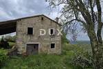 ISTRA, MOTOVUN - Kamena kuća s pogledom za adaptaciju
