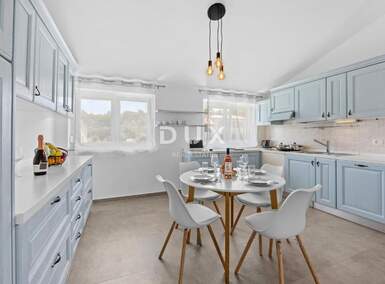 Trosoban stan, Pula, Valdebek, prodaja, 258000 €, 72 m2