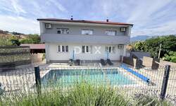 Kuca, Čavle, prodaja, 850000 €, 350 m2