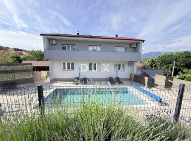Kuca, Čavle, prodaja, 850000 €, 350 m2