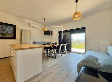 Dvosoban stan, Novi Vinodolski, prodaja, 250000 €, 60 m2