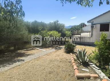 Kuca, Vrbnik, Garica, prodaja, 400000 €, 176 m2