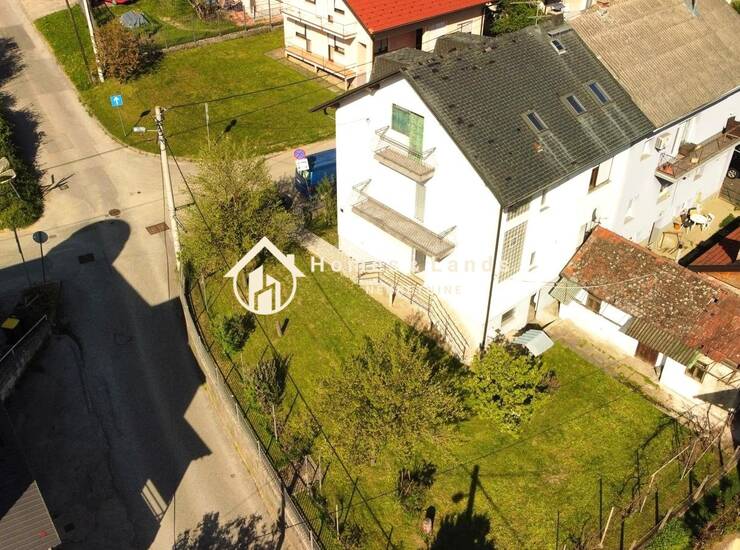 Zagreb,Sesvete,obiteljska kuća 270m2 s velikim prostranim dvorištem