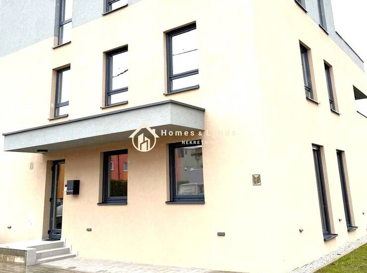 Sesvete,Kraljevečki Novaki,4-soban stan na 1.katu 110m2+parking+vrt