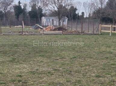Zemljiste, Ližnjan, Šišan, prodaja, 28000 €, 560 m2