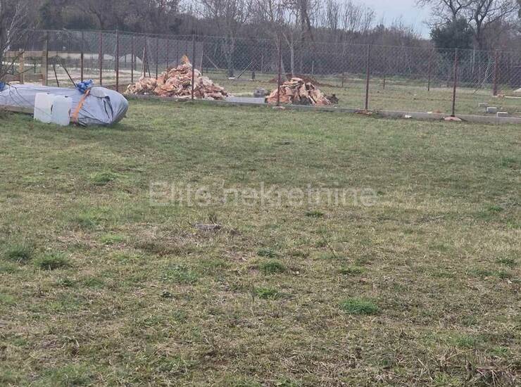 Istra, ŠIŠAN - ZEMLJIŠTE NA MIRNOJ LOKACIJI, 560 m2, prodaja! — fotografija 15