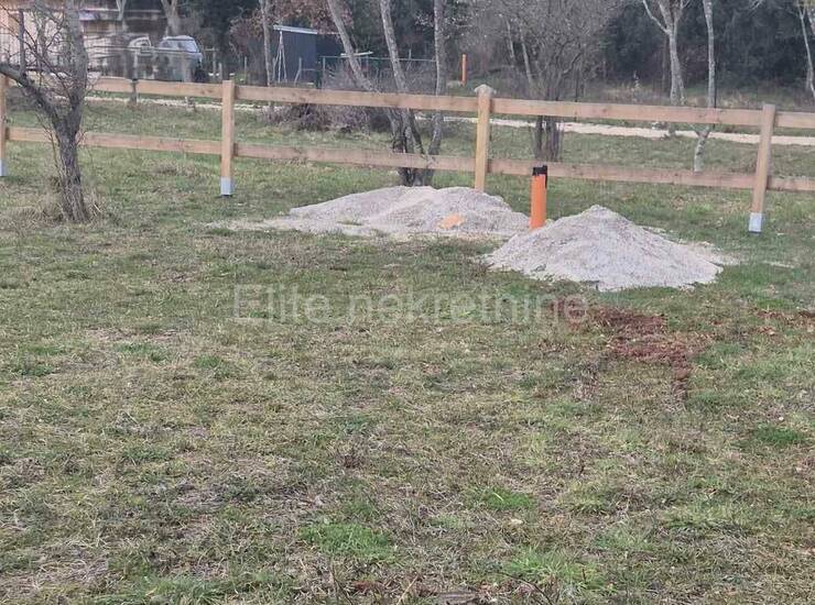 Istra, ŠIŠAN - ZEMLJIŠTE NA MIRNOJ LOKACIJI, 560 m2, prodaja! — fotografija 16
