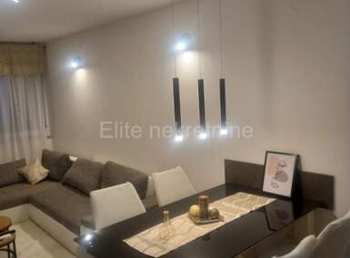 Trosoban stan, Rijeka, Zapad, najam, 1000 €, 68 m2