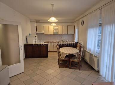 Dvosoban stan, Kastav, Čikovići, najam, 580 €, 80 m2