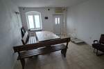 KASTAV, centar, prodaja etaže kuće za adaptaciju 136 m2, 2 garaže!