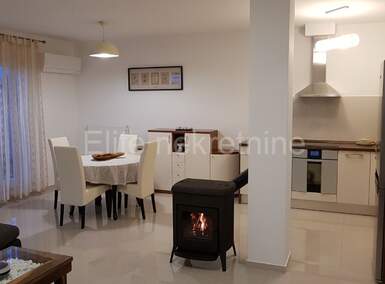Trosoban stan, Čavle, Buzdohanj, prodaja, 249000 €, 73 m2