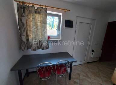 Jednosoban stan, Rijeka, Istok, najam, 360 €, 25 m2