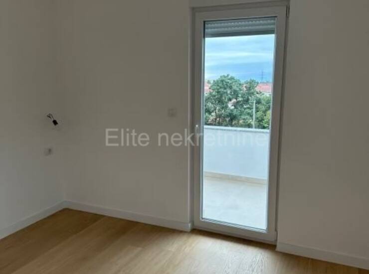 NOVOGRADNJA – VIŠKOVO Stan 87 m², balkon, dvorište, 3 parkirna mjesta — fotografija 14