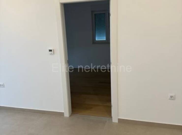NOVOGRADNJA – VIŠKOVO Stan 87 m², balkon, dvorište, 3 parkirna mjesta — fotografija 16