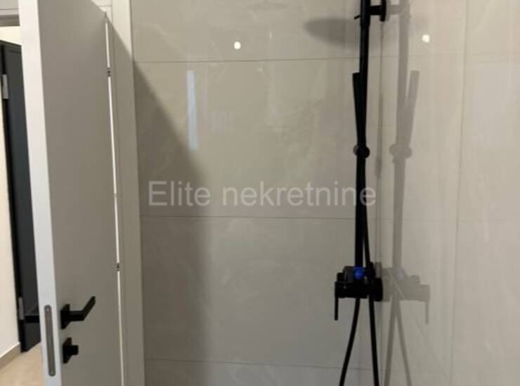 NOVOGRADNJA – VIŠKOVO Stan 87 m², balkon, dvorište, 3 parkirna mjesta — fotografija 20