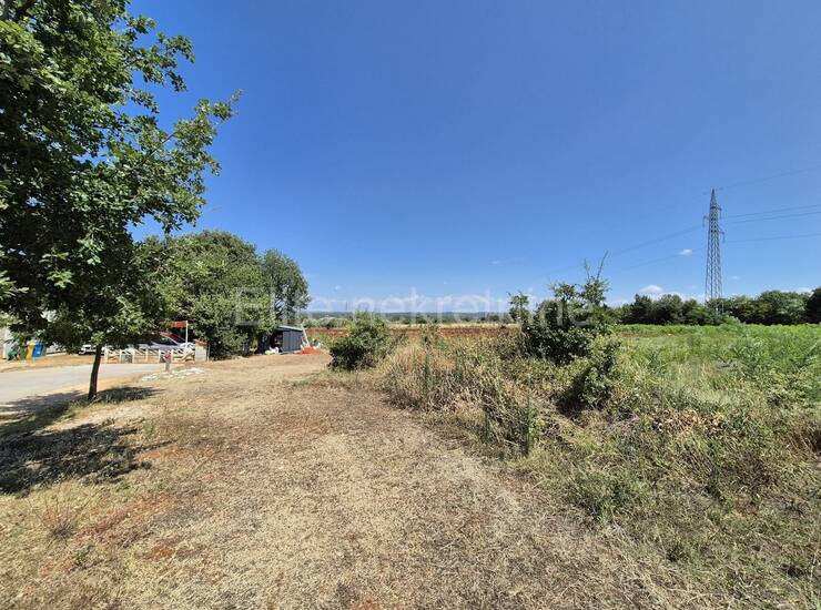 Poreč okolica - Prodaja građevinskog zemljišta, pristup, 6 km od mora — fotografija 6