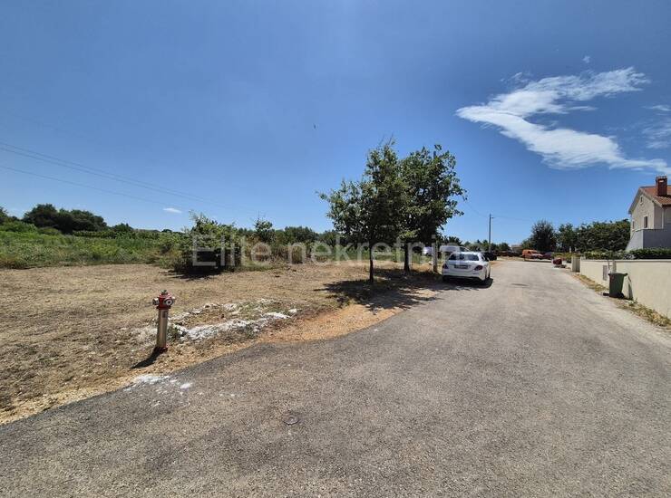 Poreč okolica - Prodaja građevinskog zemljišta, pristup, 6 km od mora — fotografija 7