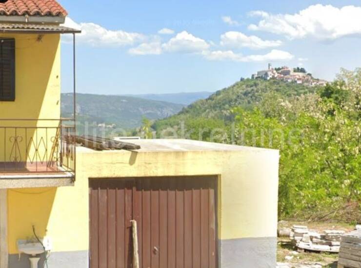 Istra, Motovun - prodaja kuće  sa okućnicom, dodatna građevinska parcela