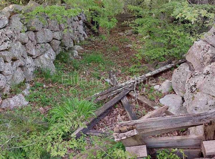 NA PRODAJU: Poljoprivredno zemljište 1.255 m² – Milohnići, otok Krk — fotografija 7