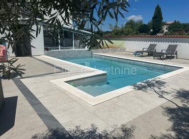 Stan, Ližnjan, Valtura, prodaja, 350000 €, 140 m2