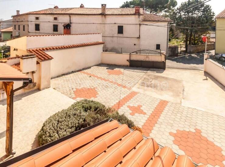 Istra, Marčana - Prodaja kuće u nizu, renovirano 2019, kamena kuća, dvor