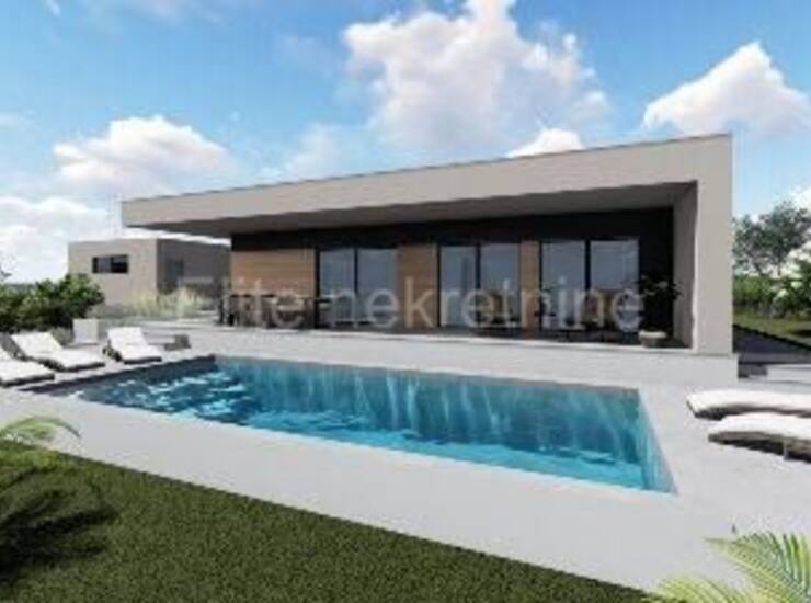 Ližnjan, Muntić - prizemnica u izgradnji 150 m2, okućnica 770 m2