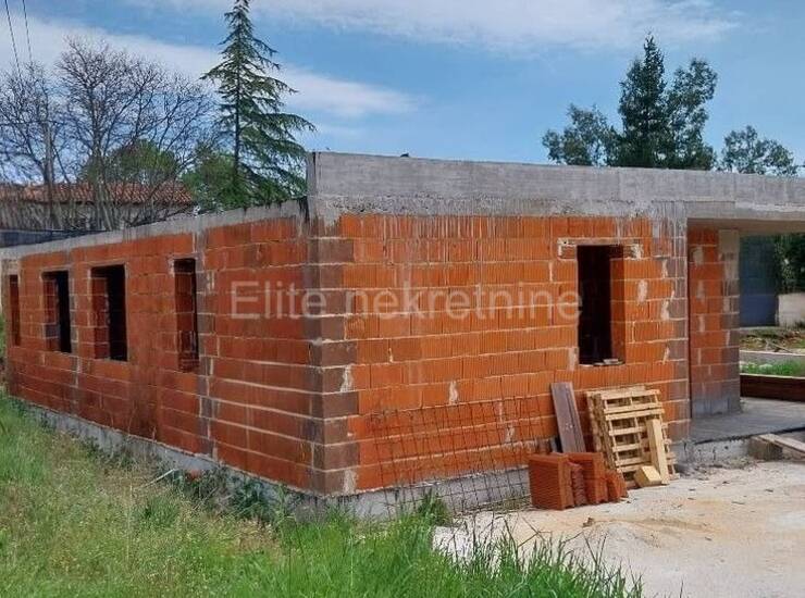Ližnjan, Muntić - prizemnica u izgradnji 150 m2, okućnica 770 m2 — fotografija 8