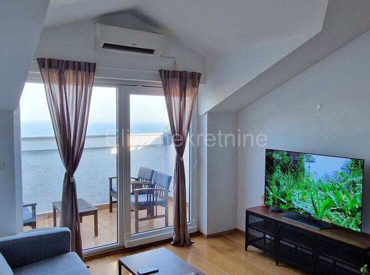 Opatija, Pobri - prodaja stana , balkon, pogled na more, 77m2!