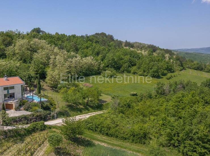 Prodaja Mješovitog Zemljišta u Okolici Motovuna – 4.646 m² s Pogledom  — fotografija 8