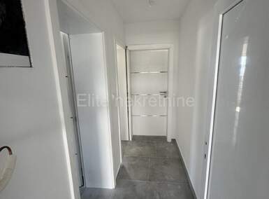 Trosoban stan, Crikvenica, prodaja, 350000 €, 63 m2