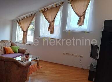 Trosoban stan, Kastav, Čikovići, najam, 1200 €, 85 m2
