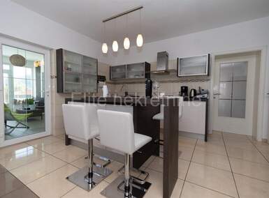 Kuca, Ravna Gora, prodaja, 480000 €, 360 m2