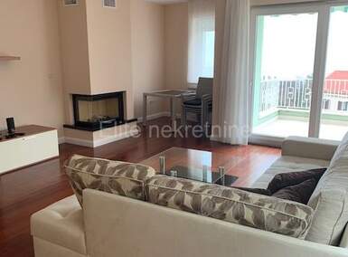 Cetvorosoban stan, Opatija, Ičići, najam, 1800 €, 135 m2