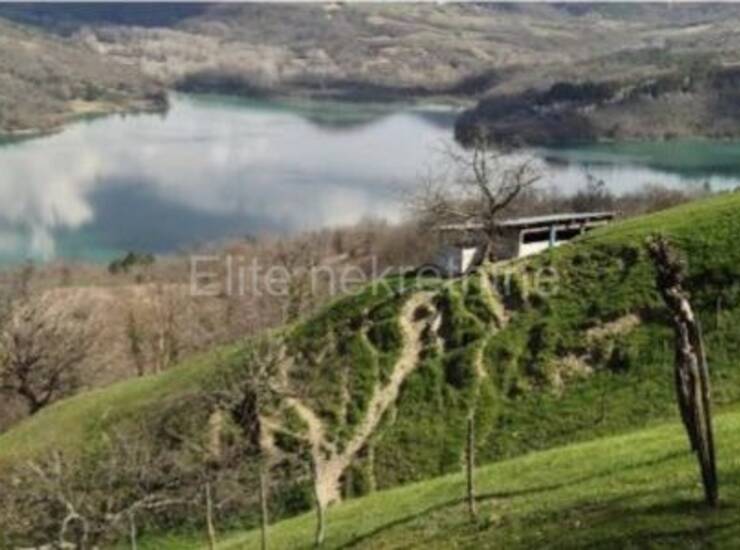 Kršikla - poljoprivredno zemljište 45 398 m2