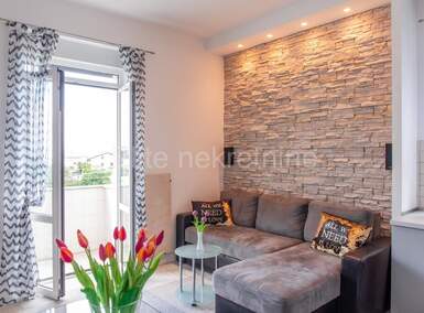Trosoban stan, Rijeka, Sjever, najam, 1000 €, 53 m2