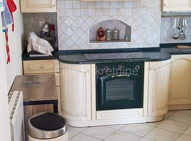 Cetvorosoban stan, Kastav, Rubeši, najam, 1300 €, 180 m2