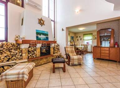 Trosoban stan, Kostrena, Vrh Martinšćice, najam, 1700 €, 170 m2