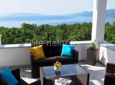 Dvosoban stan, Kastav, Čikovići, najam, 2500 €, 170 m2