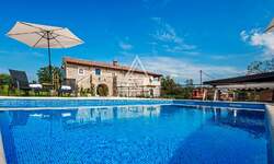 Kuca, Pićan, prodaja, 780000 €, 183 m2
