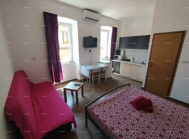Cetvorosoban stan, Pula, prodaja, 300000 €, 90 m2