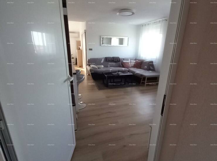 Prodaje se 3-sobni stan na odličnoj lokaciji, Vodnjan.
Stan, 90 m2, nalazi...