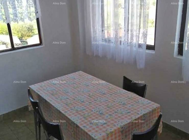 Prodajemo  etažirani stan površine 55 m2.

Stan se sastoji od hodnika, dn...