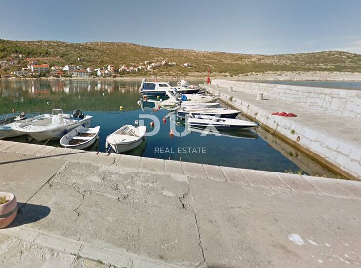Zadar, Vinjerac, zemljište T1 zona 2.754 m2, 1. red do mora