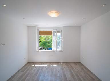 Trosoban stan, Pula, Centar, prodaja, 315000 €, 73 m2