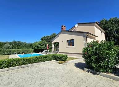 Kuca, Sveti Lovreč, prodaja, 450000 €, 140 m2