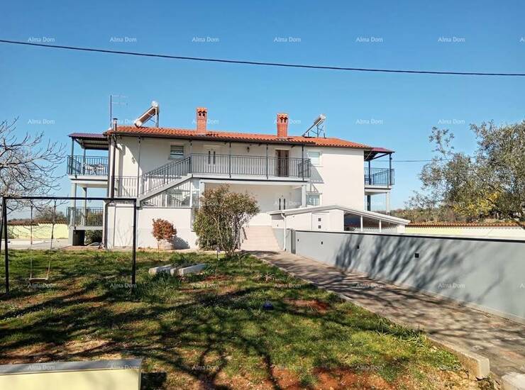 Prodaje se stan u Valturi, smješten u zgradi s ukupno 4 stana. Stan ima po...